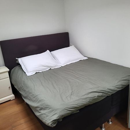 Spacious Private Guest House 힐베르쉼 외부 사진