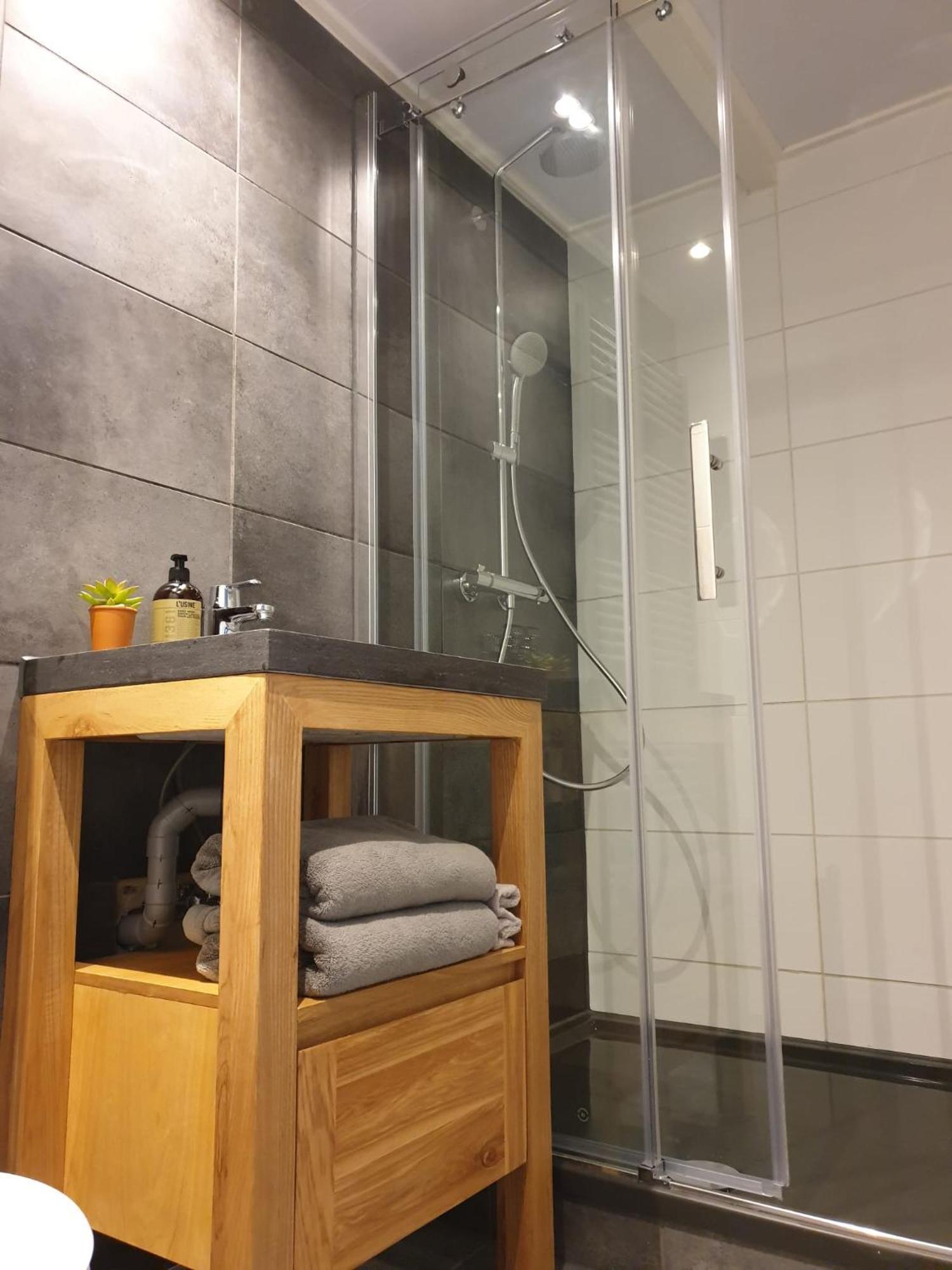 Spacious Private Guest House 힐베르쉼 외부 사진
